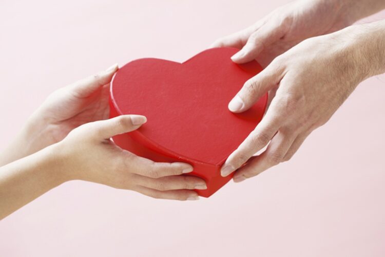 クリスマスプレゼントが生まれた背景は？