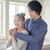 一回り以上離れた年下女子と付き合える男性