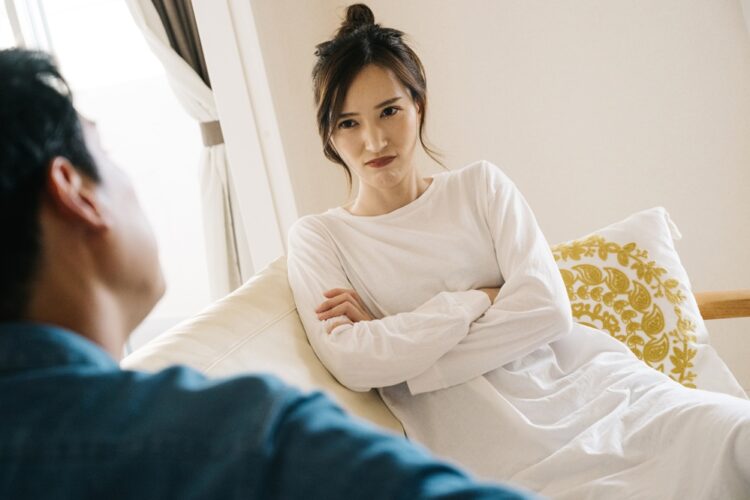 友達優先の彼女にやってはいけないこと