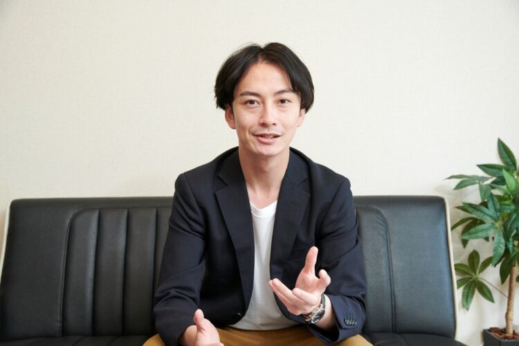 声の高い男性が低音に見せるコツ