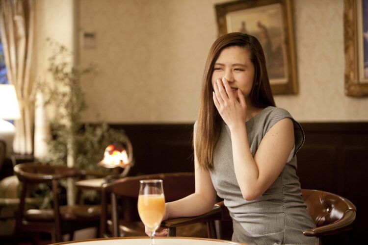 猫かぶり女の特徴とは？【行動編】