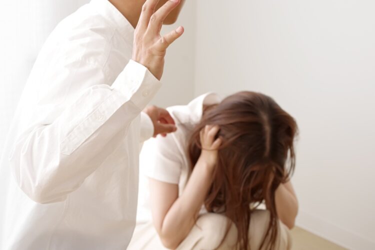 デートDVの種類とそれぞれの具体例