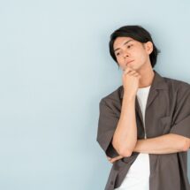 彼女に束縛されやすい男性の共通点