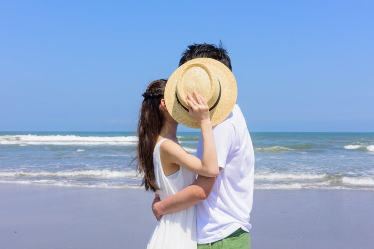 彼女と初キスを成功させるコツ_サムネイル