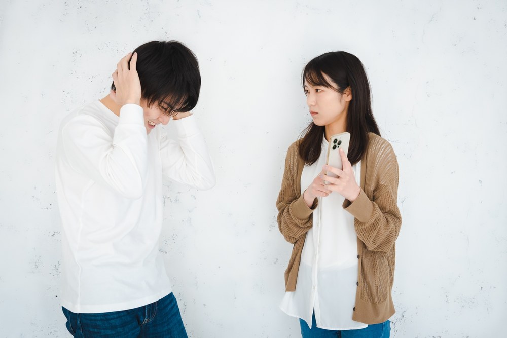 彼女に浮気がバレたときのNG対応